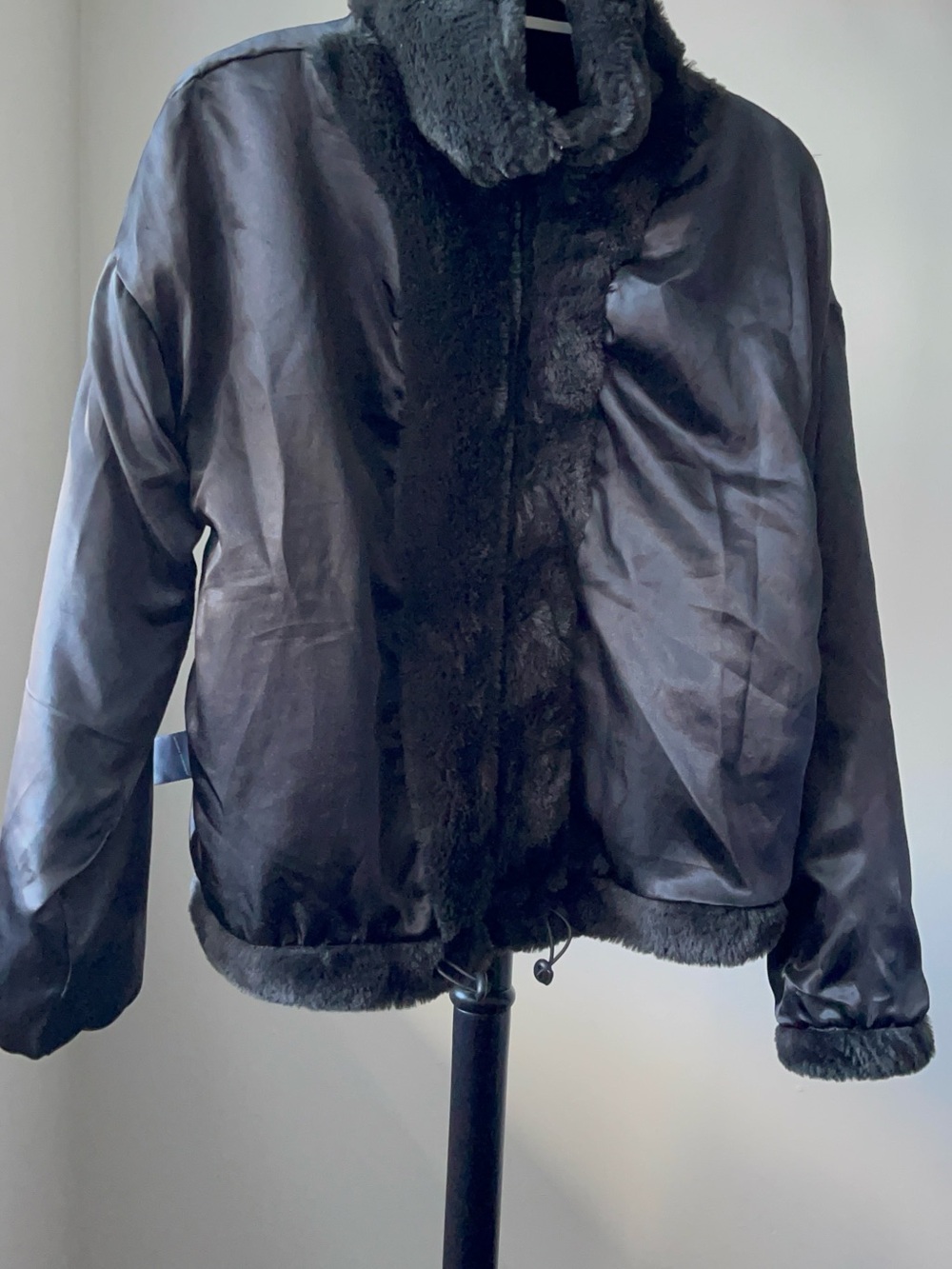 Urban Outfitters Eva Black
Faux Fur Coat Teddy jackets Size SP - Picture 7 of 11